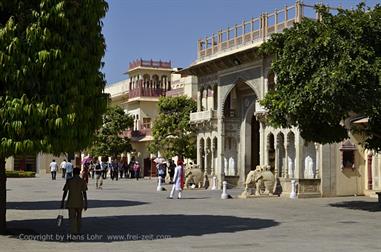 07 City-Palace,_Jaipur_DSC5188_b_H600
